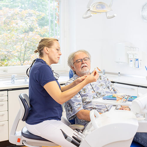 Zahnärztin Bonn - Zahnarztpraxis Sophie Strukmeier - Praxis - Behandlung